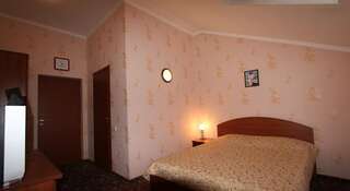 Гостиница Страна Магнолий Адлер Двухместный номер эконом-класса с 1 кроватью или 2 отдельными кроватями-5